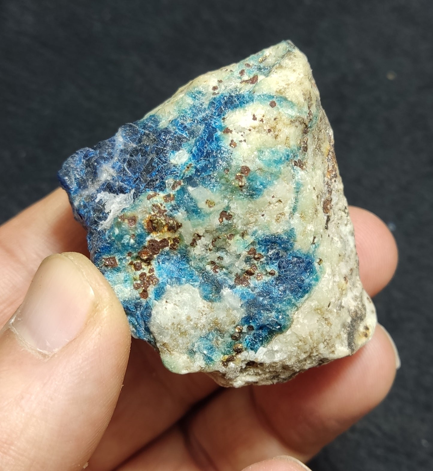 Lazurite/Sodalite/hauynite with Partly Fluorescent 96 grams