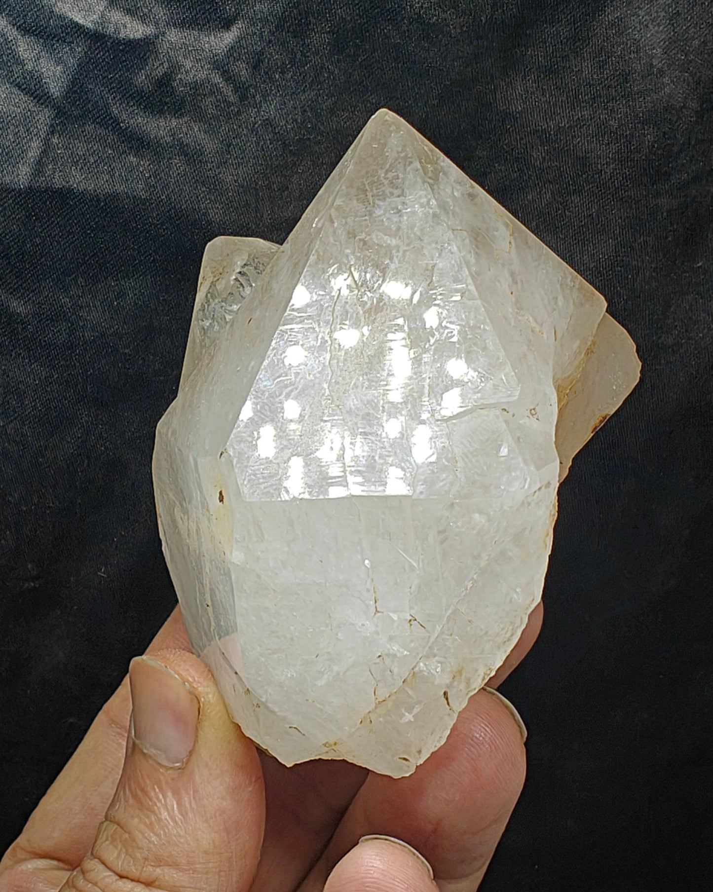 Terminated specimen of Quartz crystal 354 grams from Shalman Khyber Pakhtunkhwa