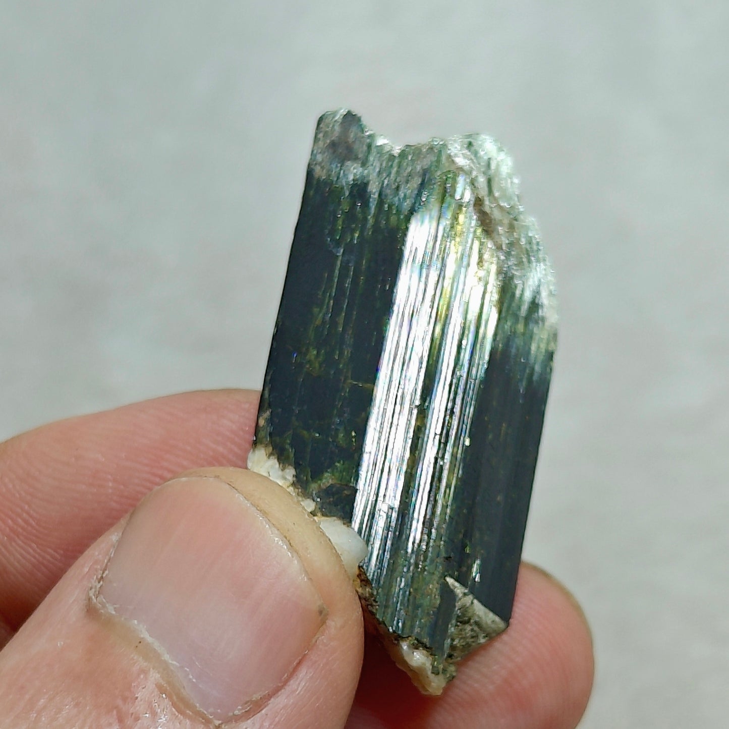Natural aegirine crystal 17 grams