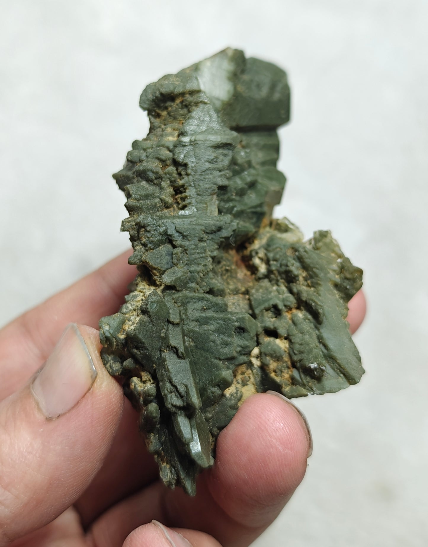 An Aesthetic Natural crystals cluster of beautifully terminated Chlorite Quartz 85 grams