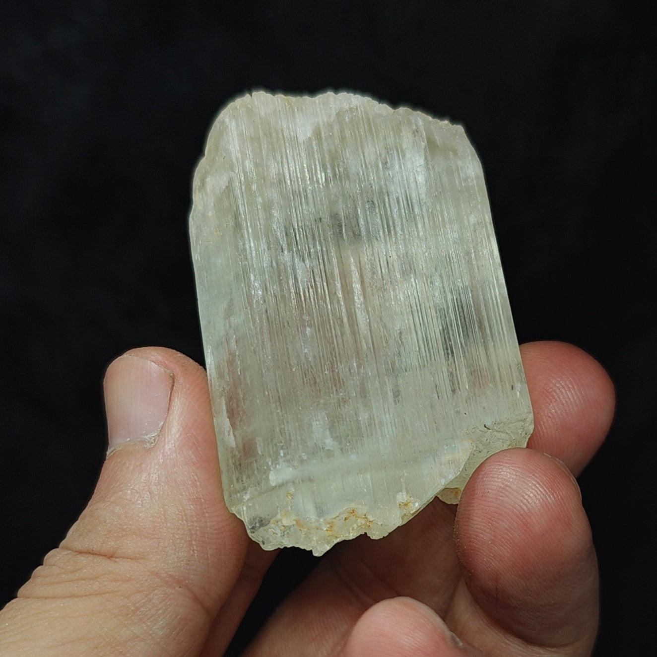 Natural spodumene crystal 81 grams