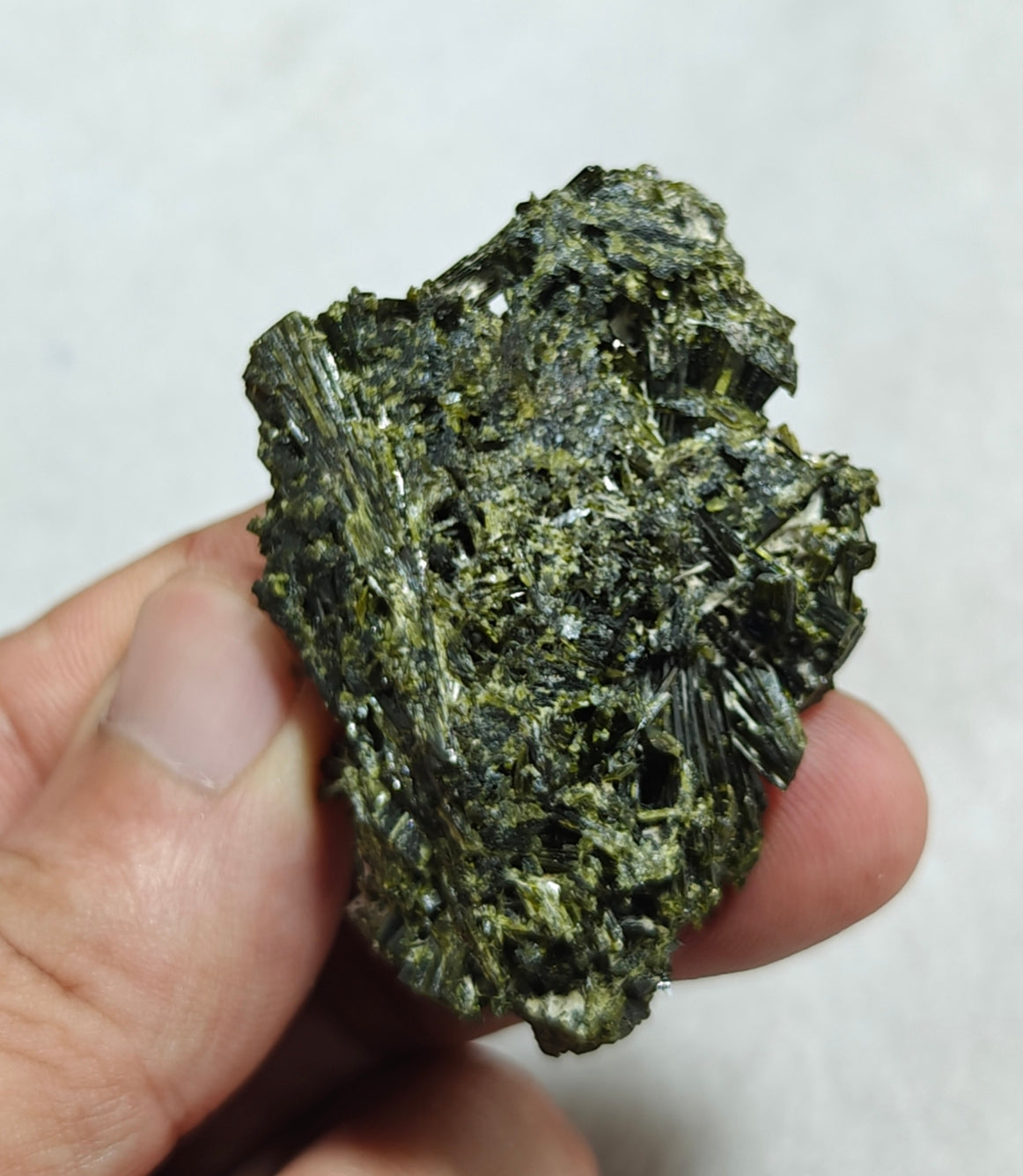 An Amazing specimen of lusterous Epidote 51 grams