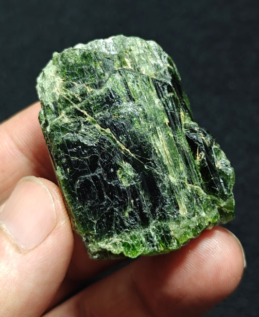 An amazing specimen of diopside crystal 62 grams