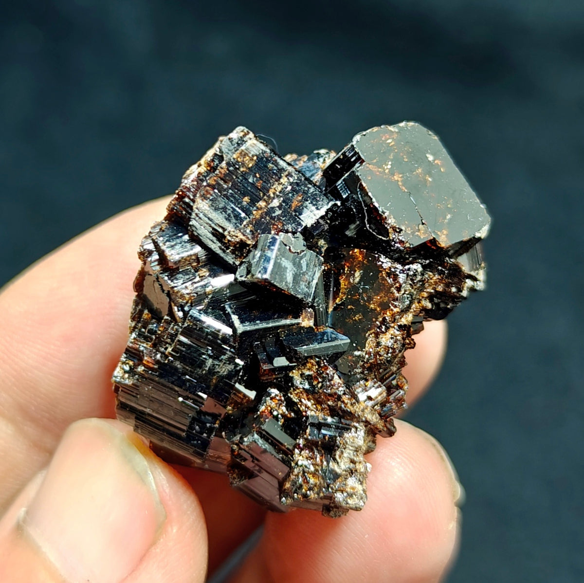 Natural lusterous crystal specimen of dark brown Vesuvianite 30g