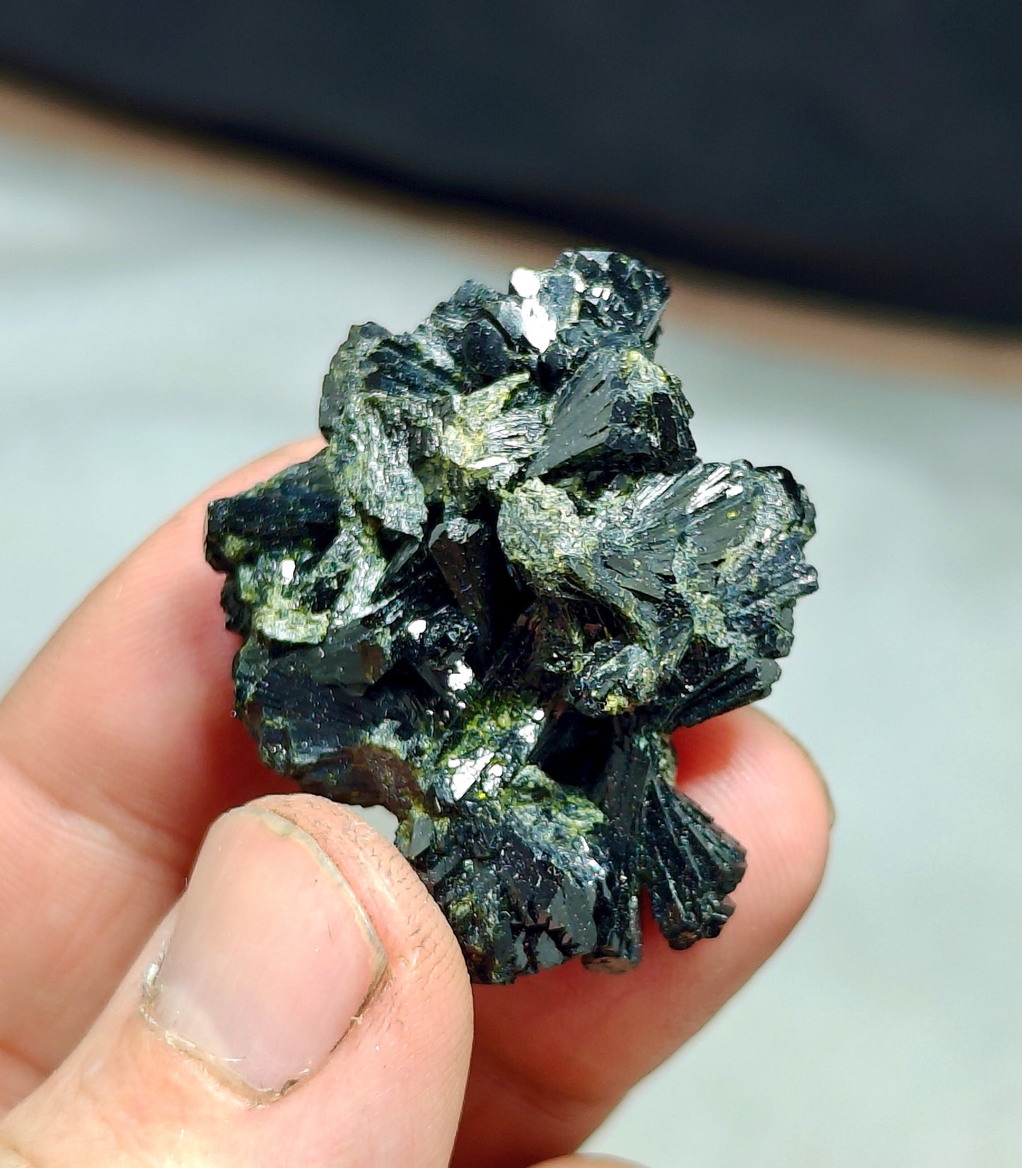 Bowtie Epidote cluster 28 grams
