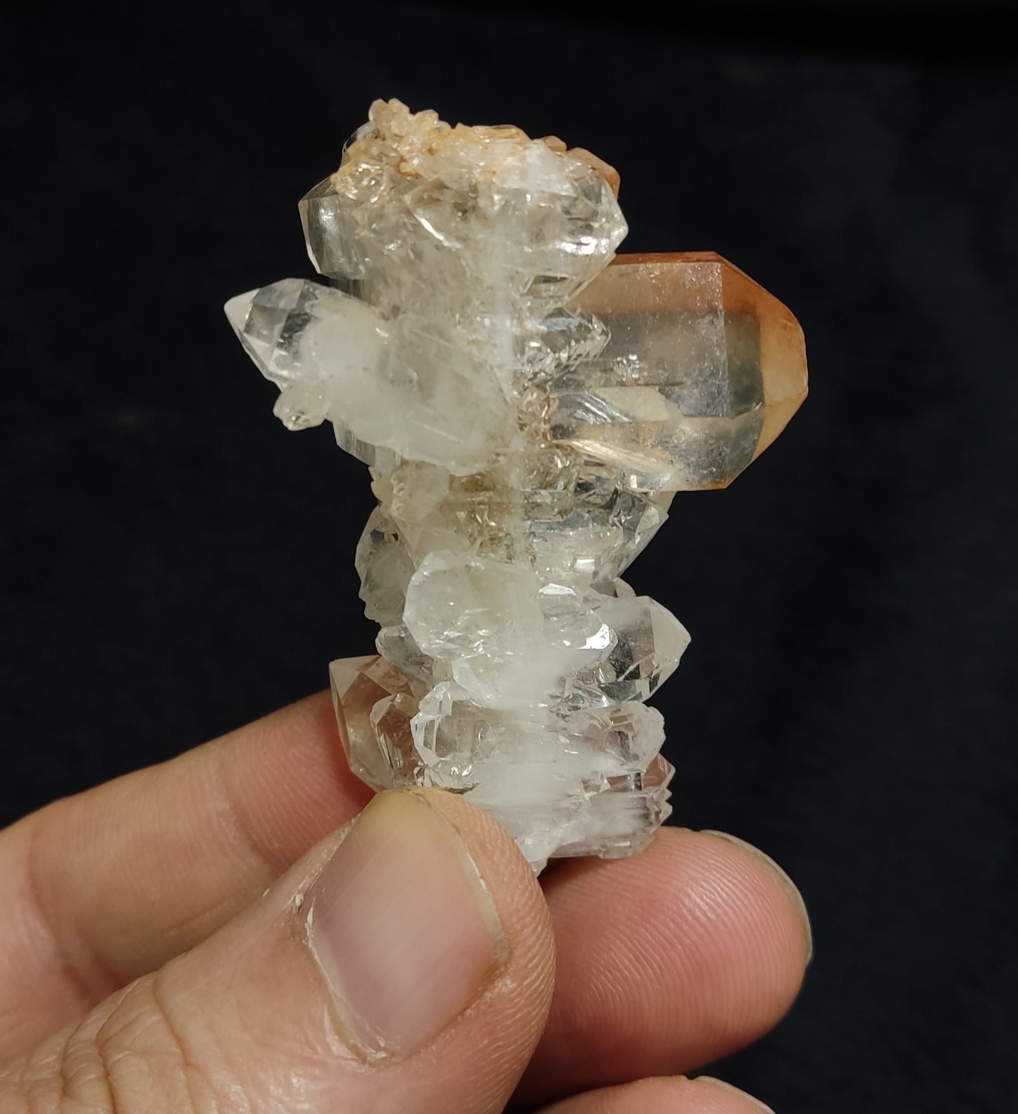 Very Aesthetic Quartz Cluster with Red Tips 27 grams