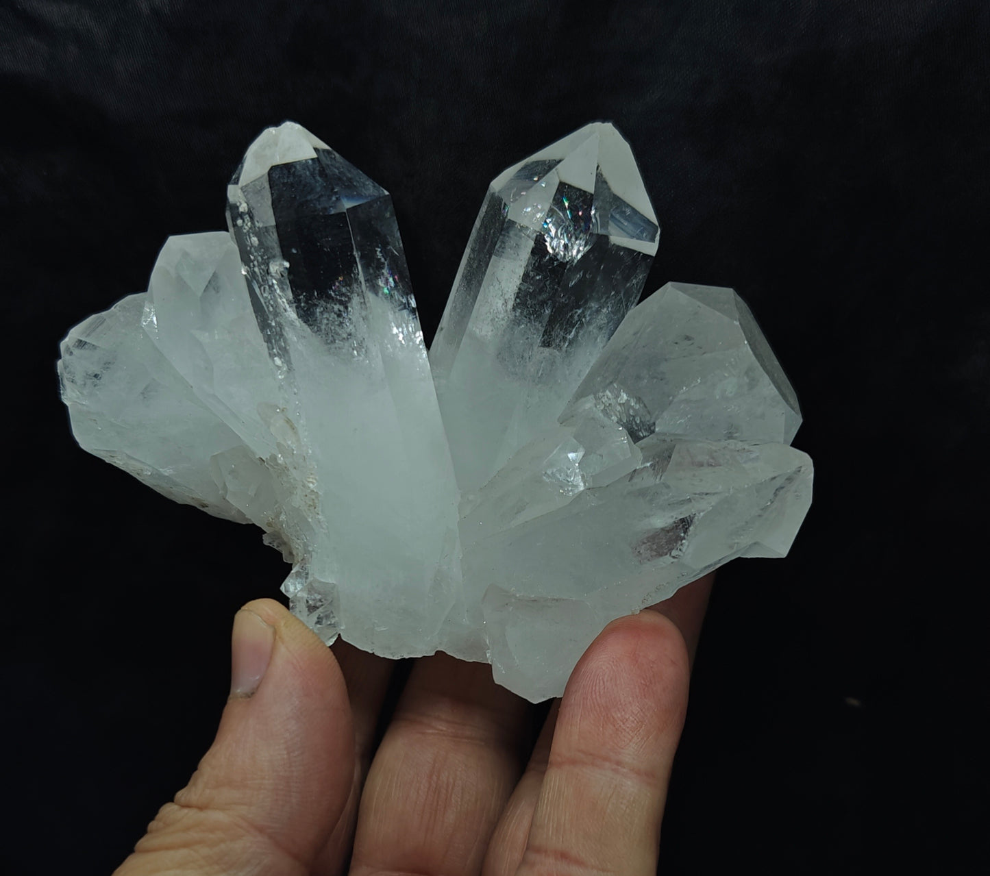 Natural Specimen of Terminated clear Quartz cluster 383 grams