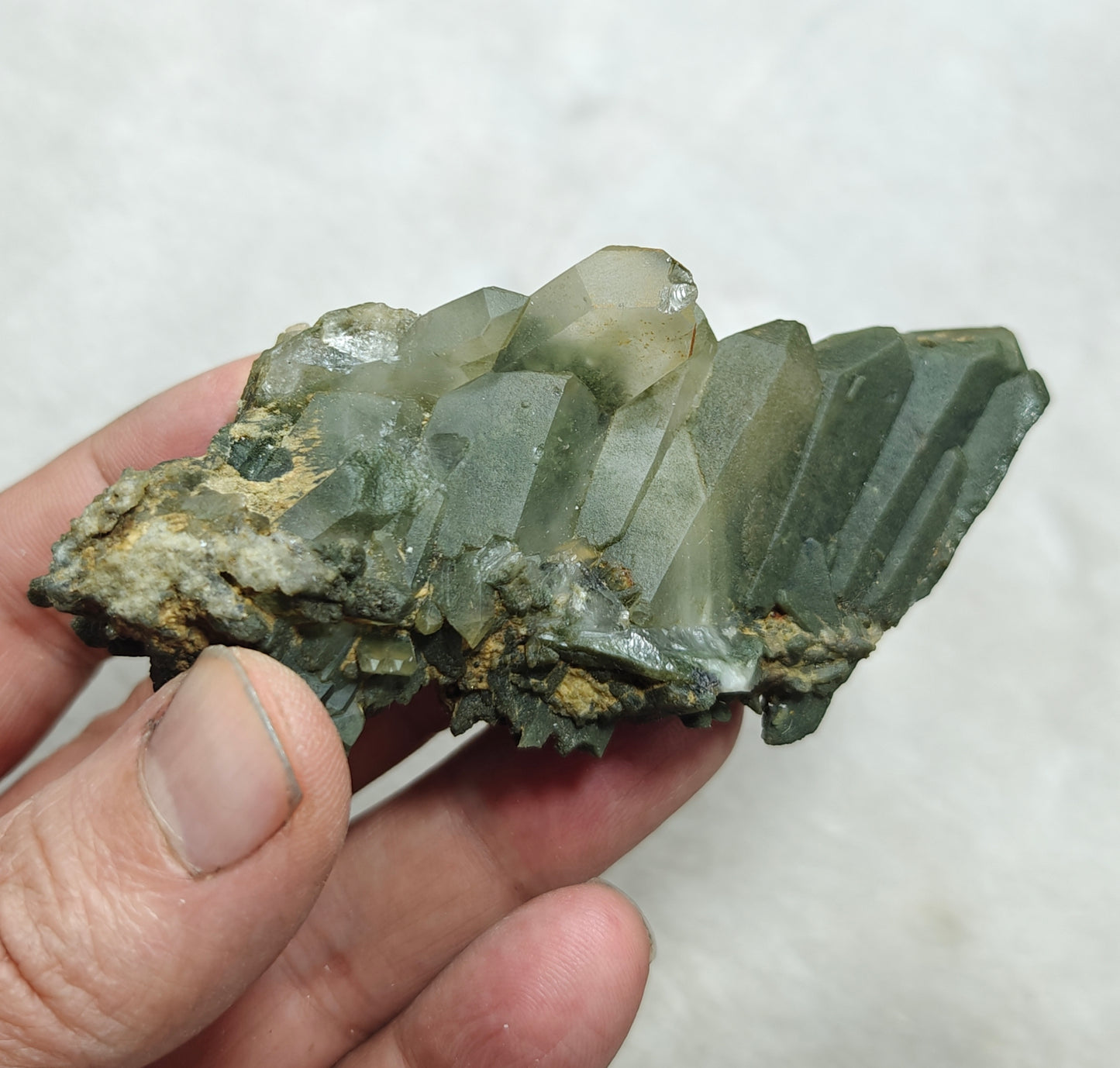 An Aesthetic Natural crystals cluster of beautifully terminated Chlorite Quartz 85 grams