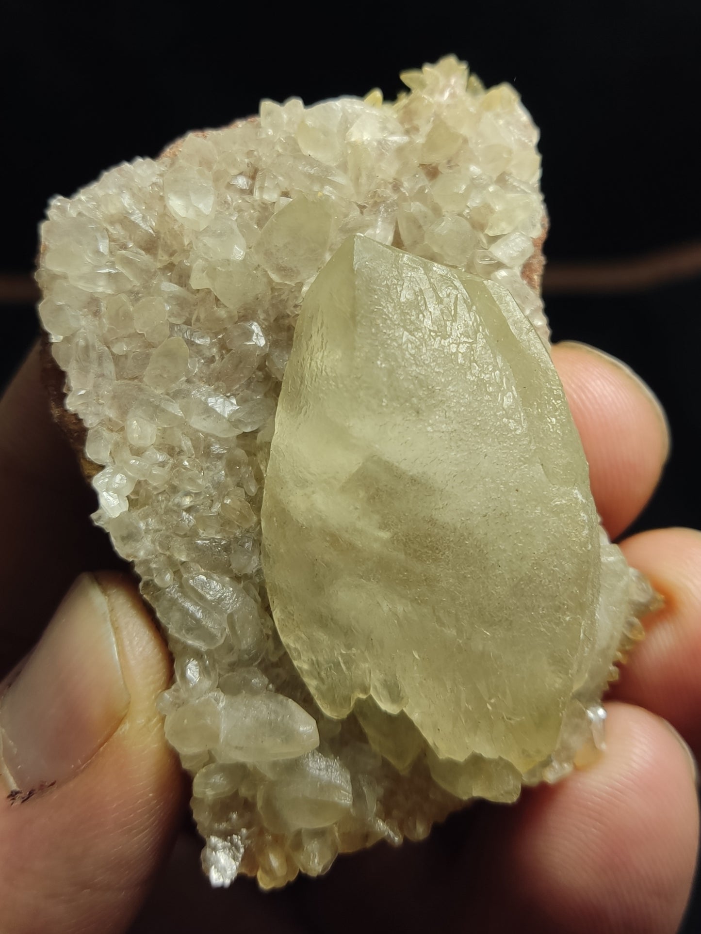 Natural dogtooth calcite cluster 37 grams