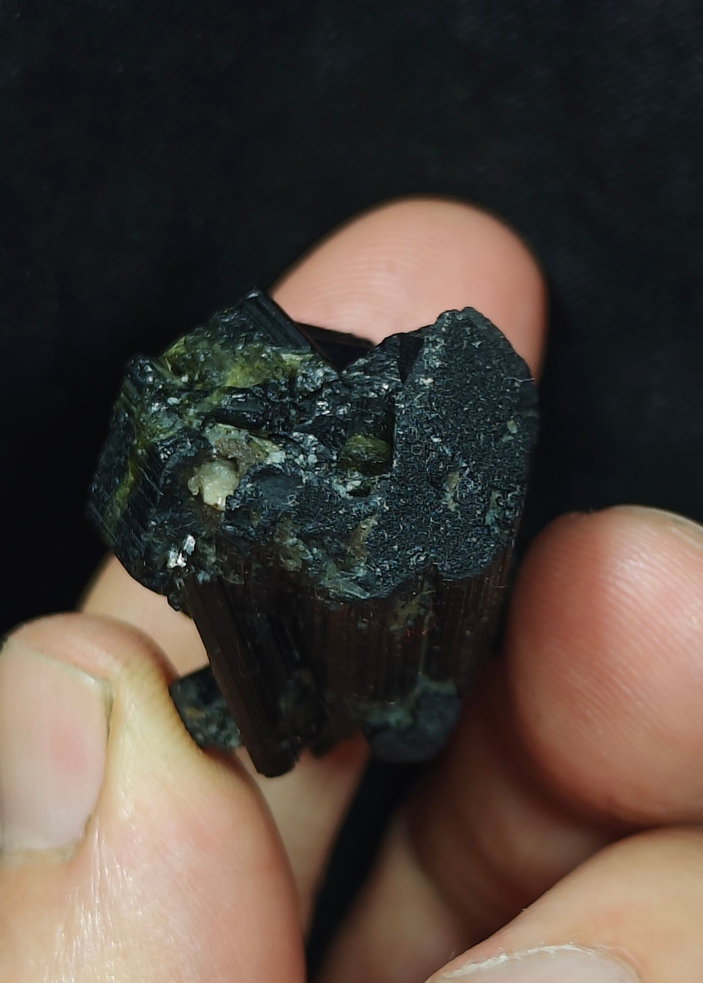 Dark green color Tourmaline crystal chatoyance 26 grams