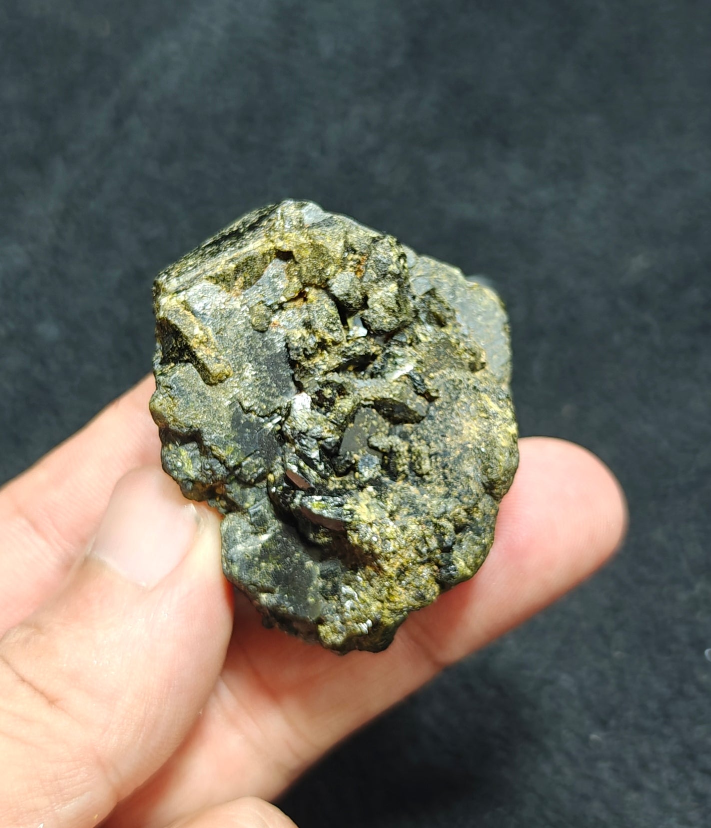 An Amazing specimen of lusterous Epidote 68 grams
