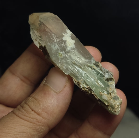 Aesthetic specimen of quartz crystal with unique amphibole inclusion 52 grams
