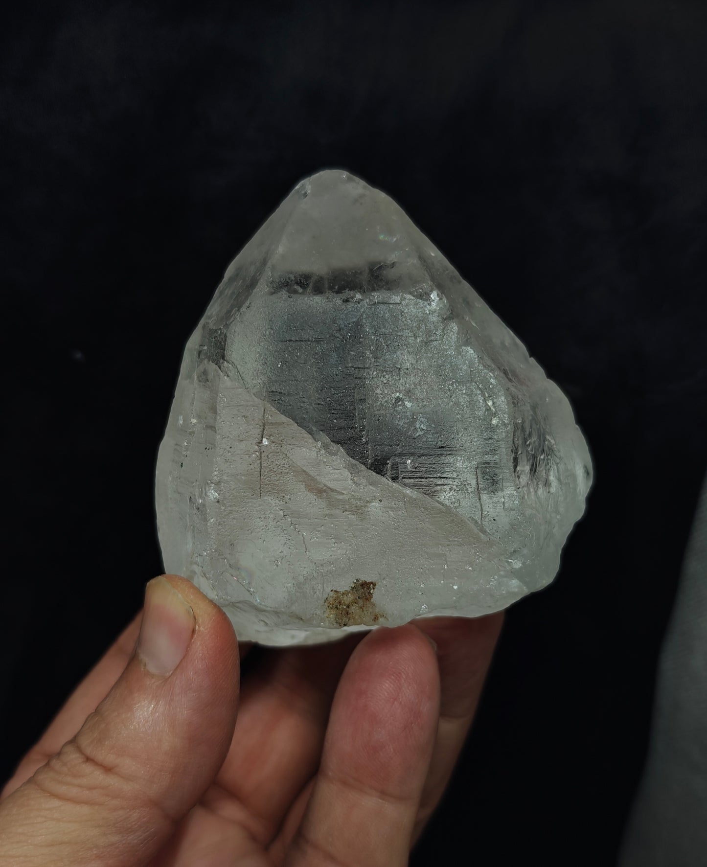 Natural clear terminated Quartz Crystal 306 grams