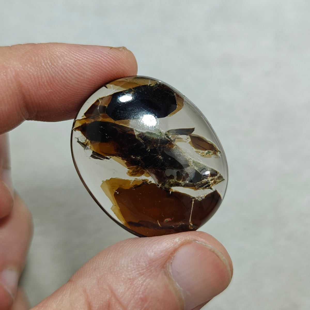 Mica included Quartz cabochon 88 carats