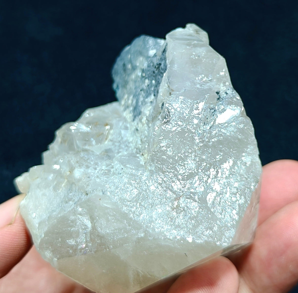 An amazing beautiful specimens of indicolite color Tourmaline embedded in terminated quartz 252 g