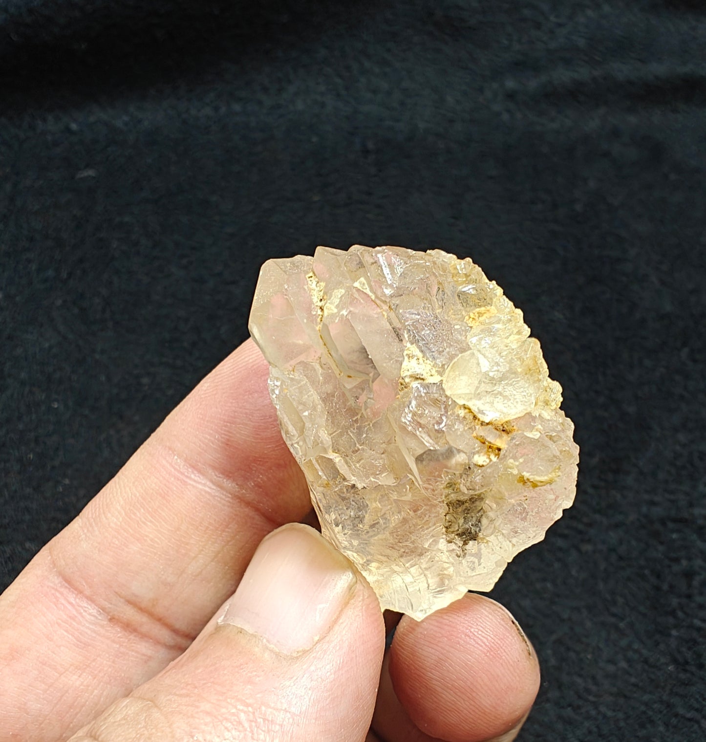 Natural terminated gwindel quartz crystal 29 grams