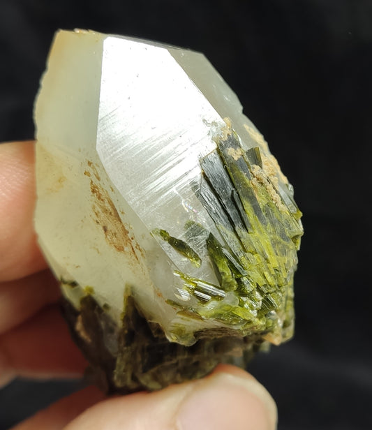 Natural Amphibole Quartz with epidote 87 grams