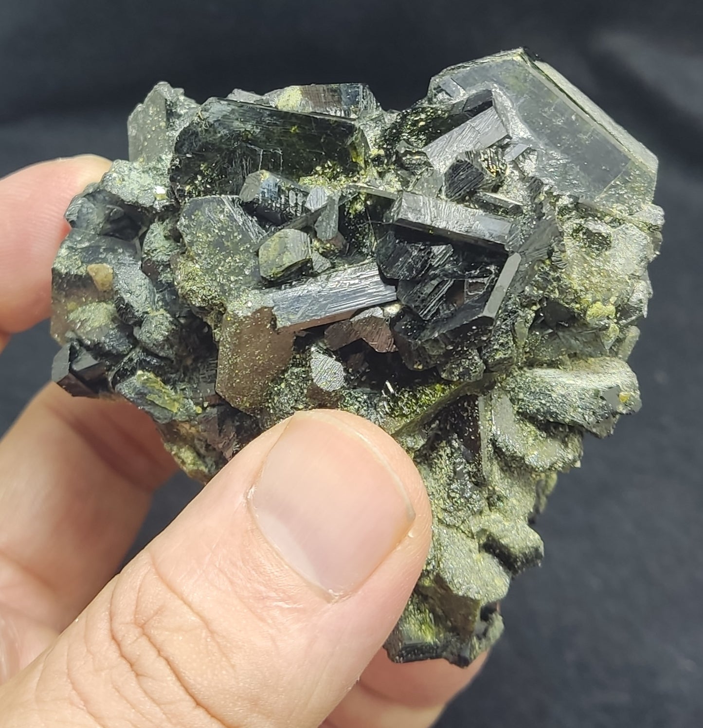 Epidote cluster natural terminations 298 grams