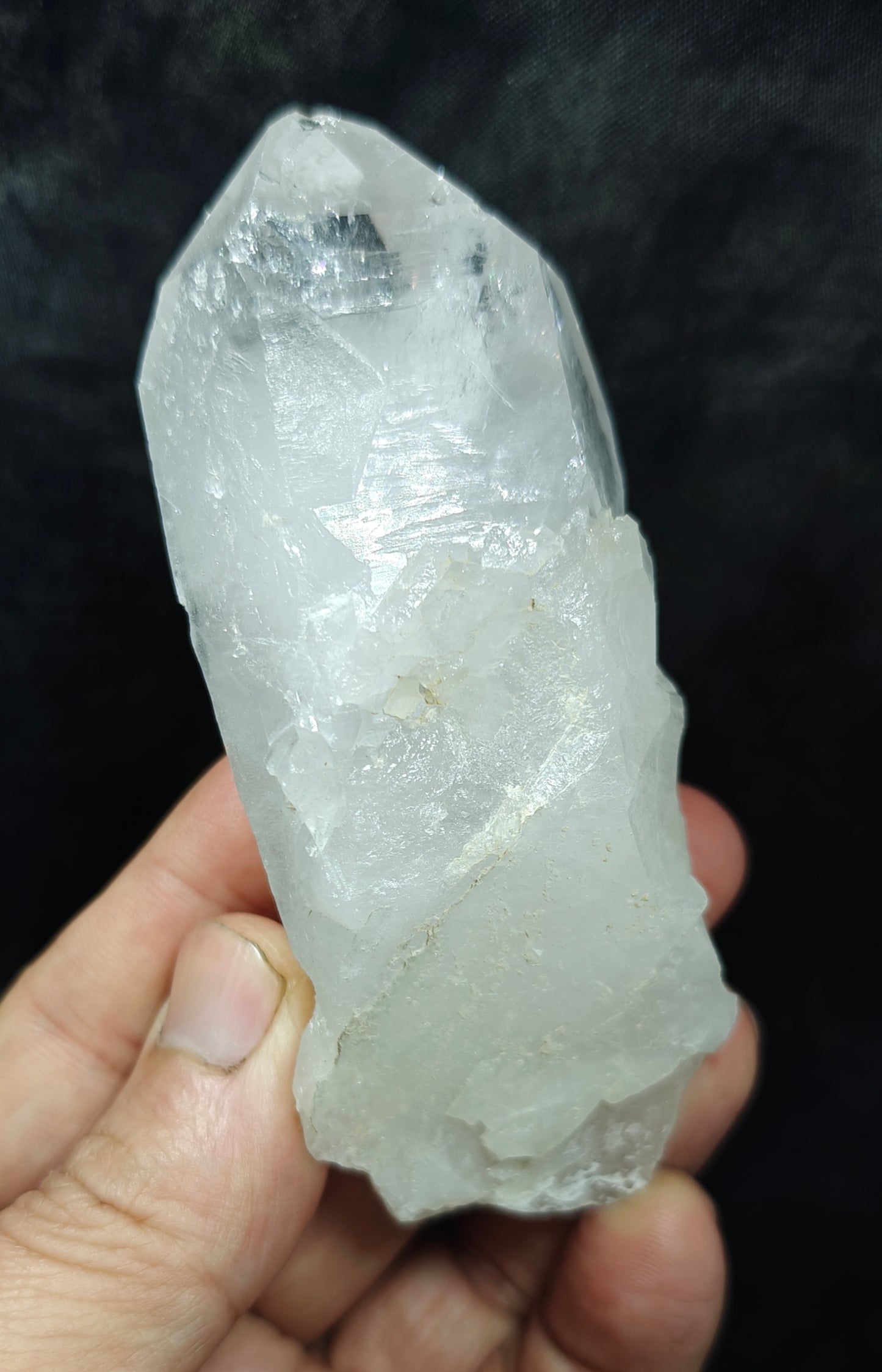 An amazing terminated Quartz Crystal 193 grams