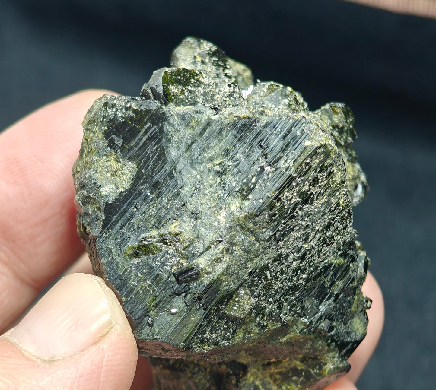 Natural dark green color epidote crystal 124 grams