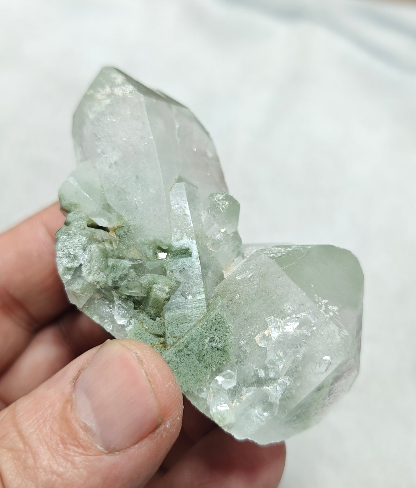 Natural terminated Chlorite Quartz crystals cluster 93 grams