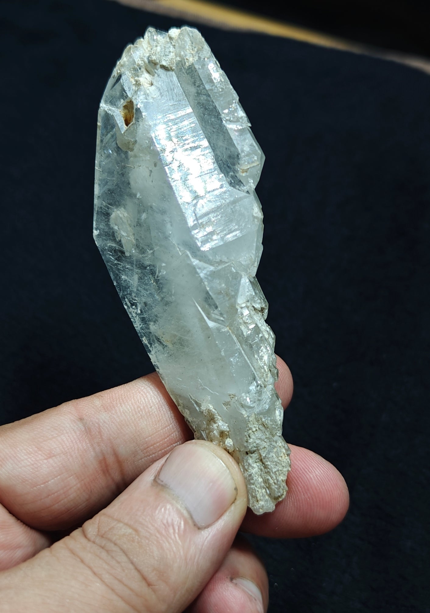 Single beautiful terminated Faden Quartz crystal specimen 79 grams