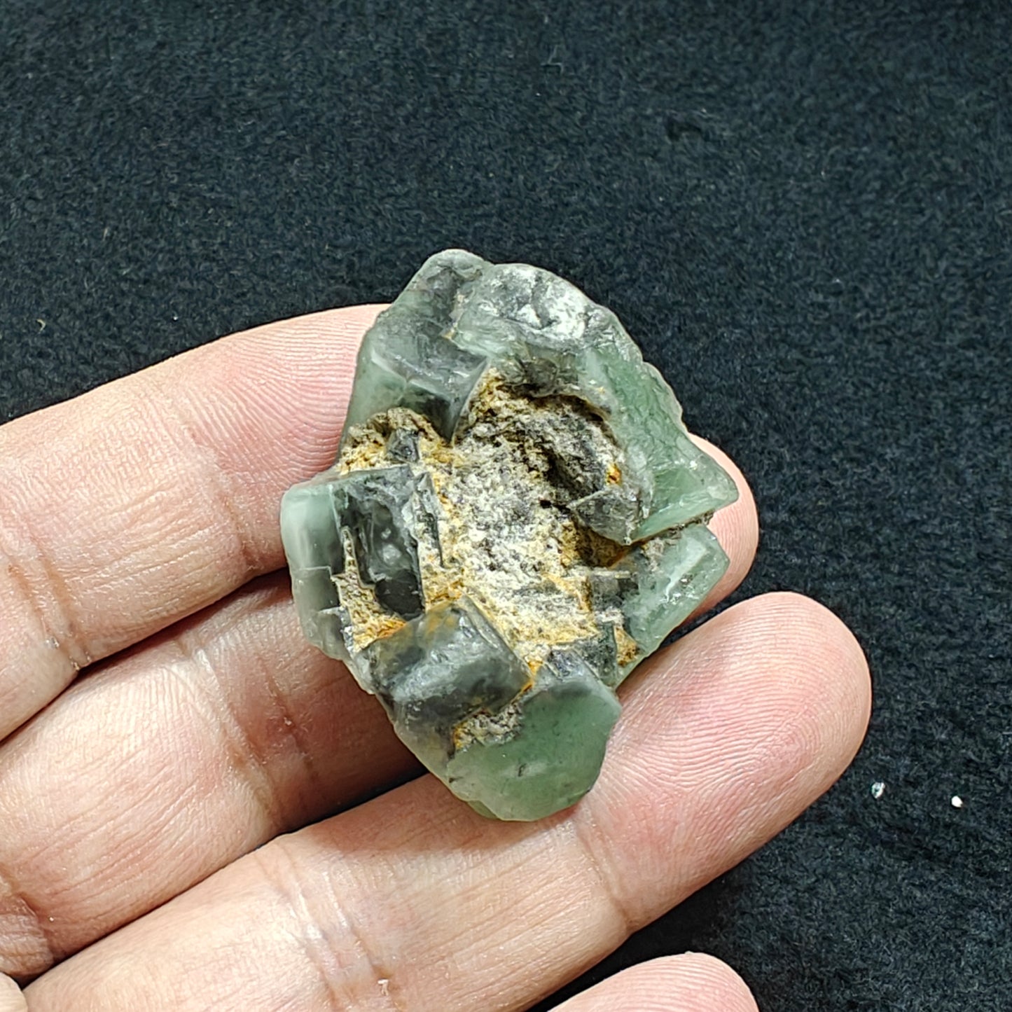 Natural green fluorite 39 grams