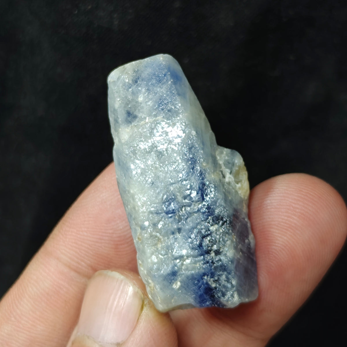 Natural blue sapphire crystal 26 grams