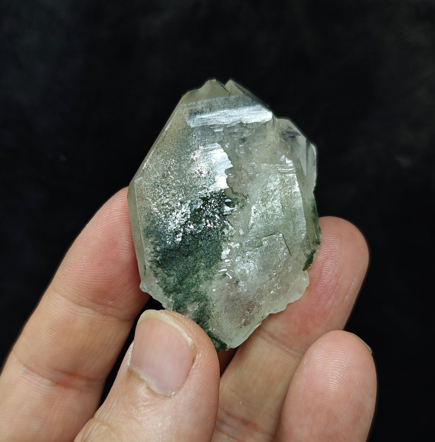 Natural chlorite quartz crystal 40 grams