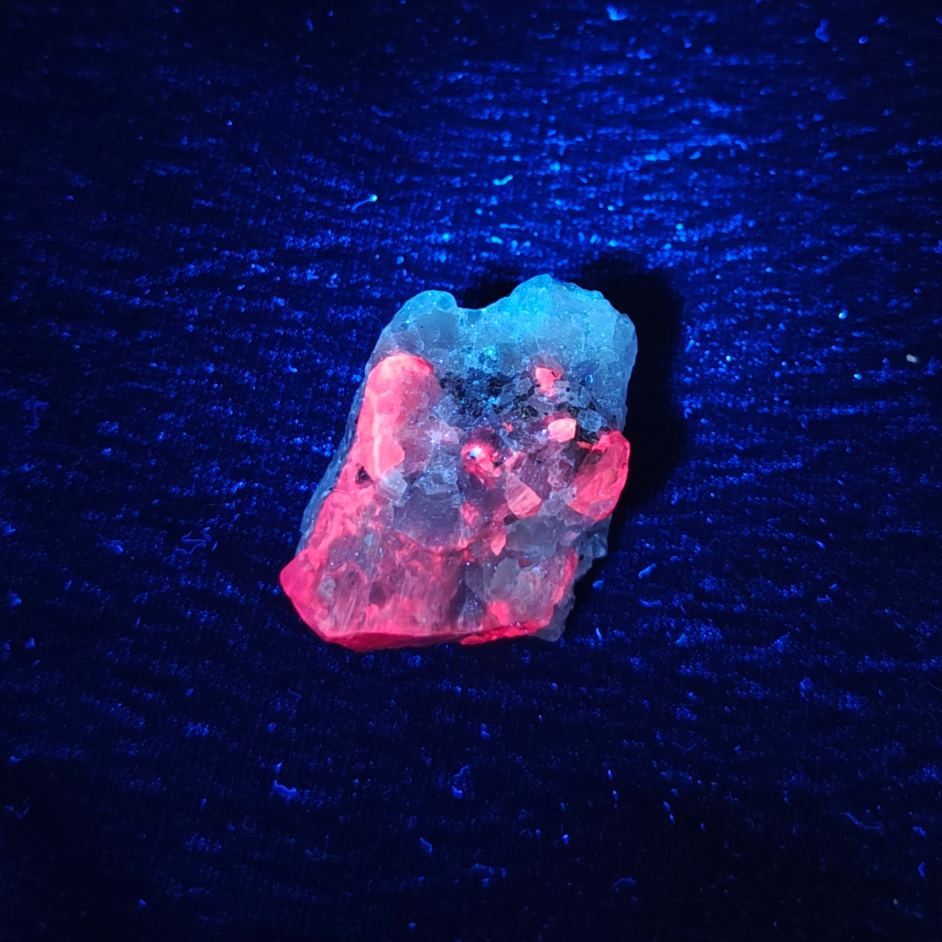 Natural corrundum on matrix 25 grams