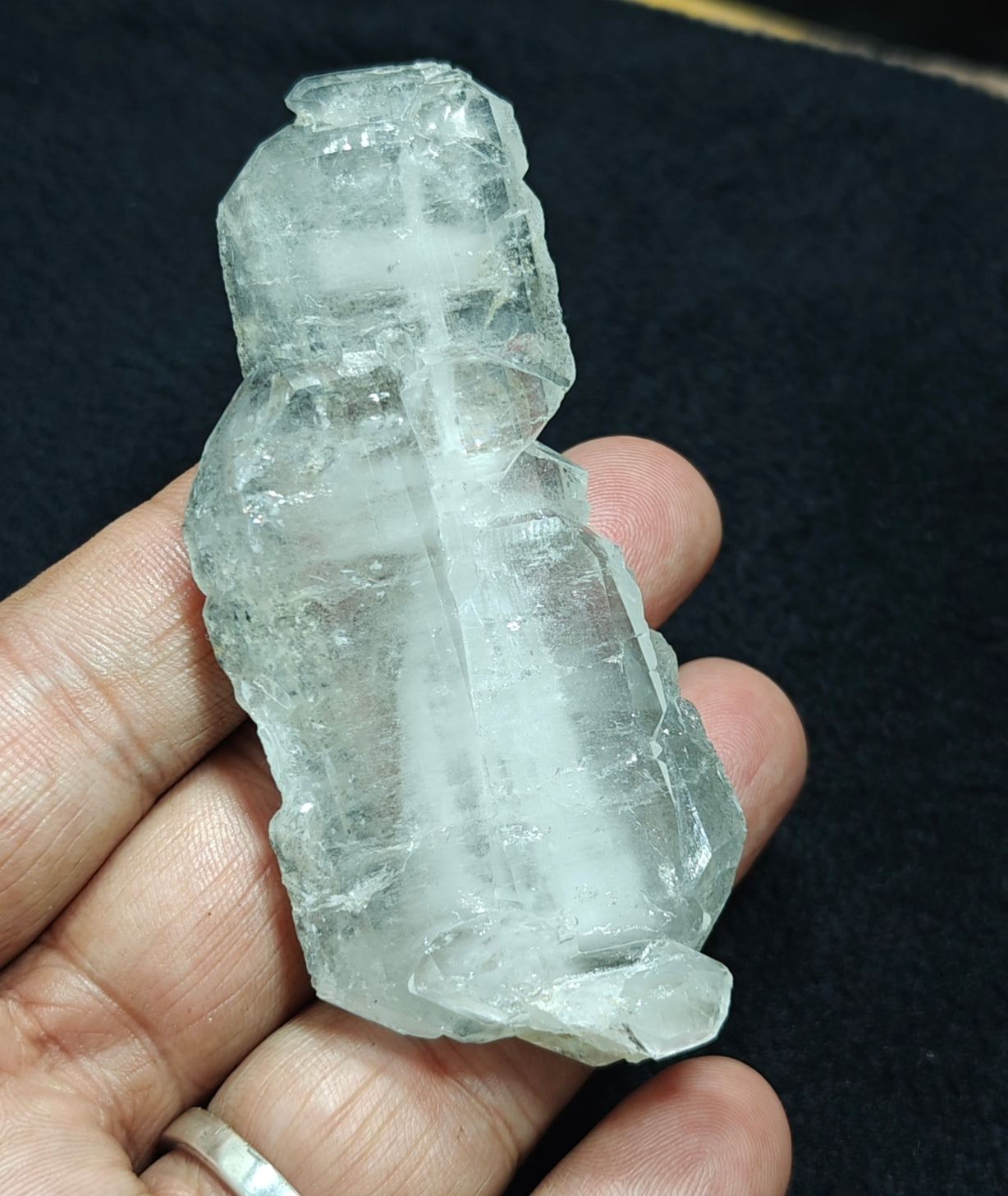 Single beautiful terminated Faden Quartz crystal specimen 60 grams