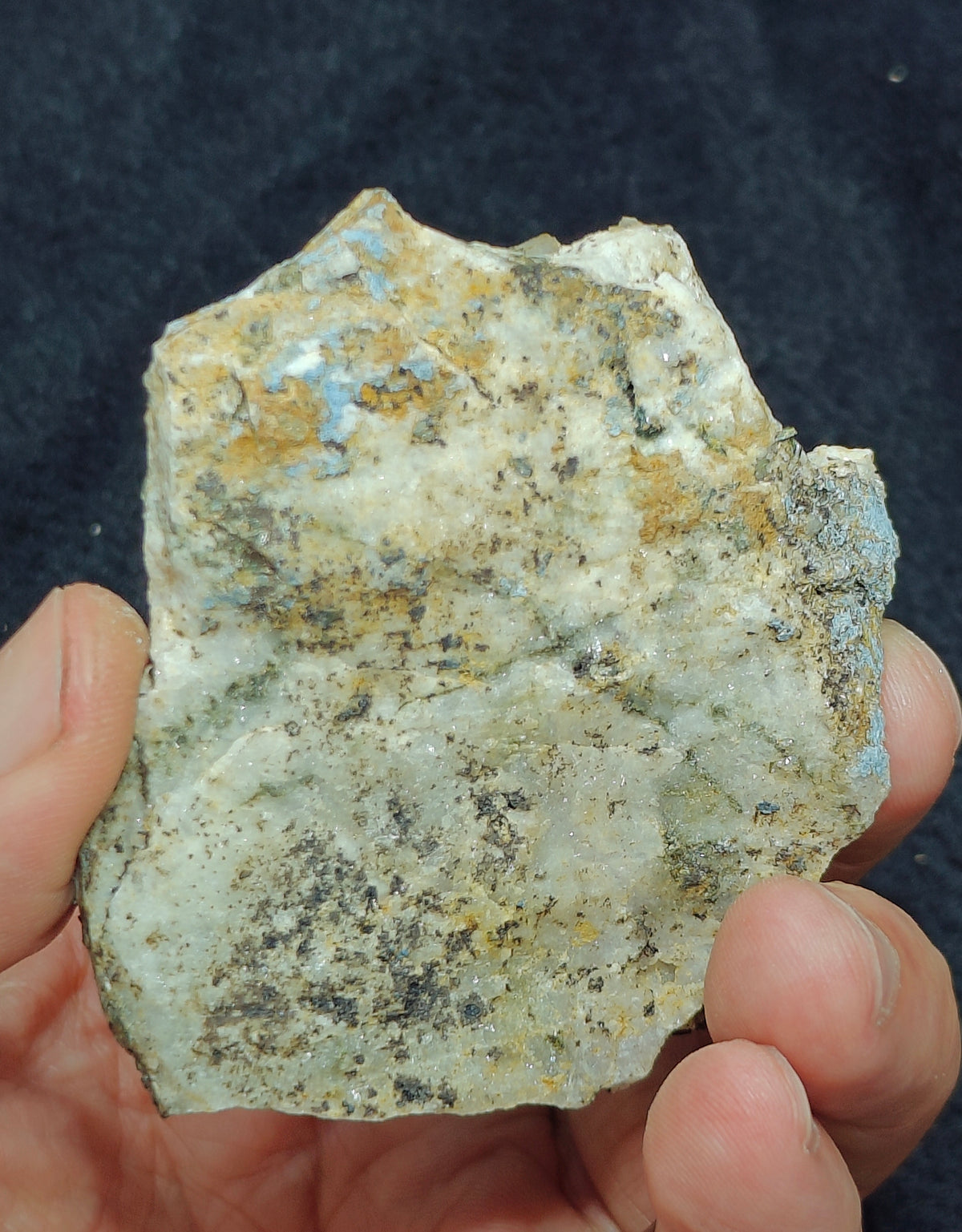 Aegirine crystals specimen 141 grams