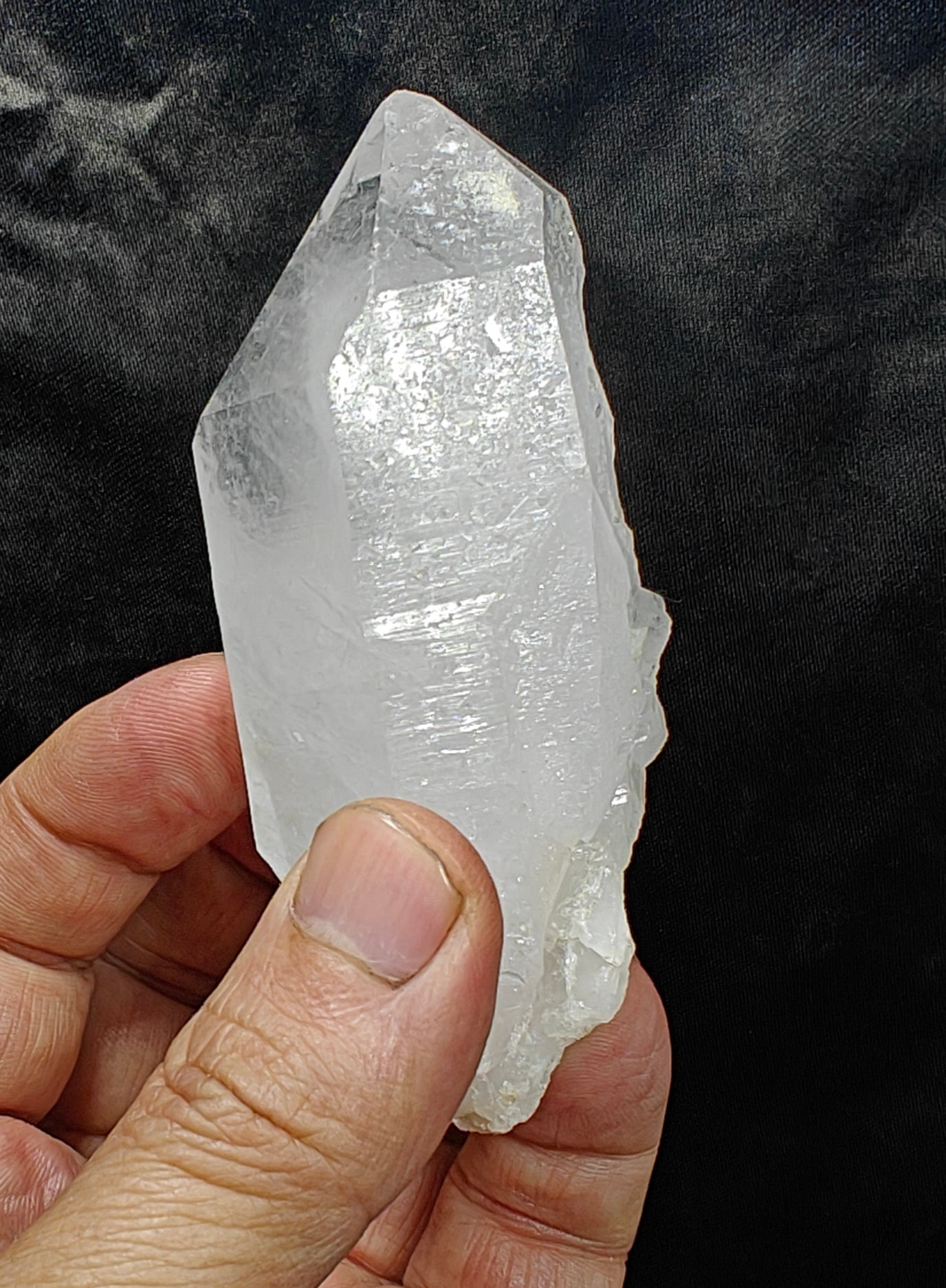 An amazing terminated Quartz Crystal 193 grams