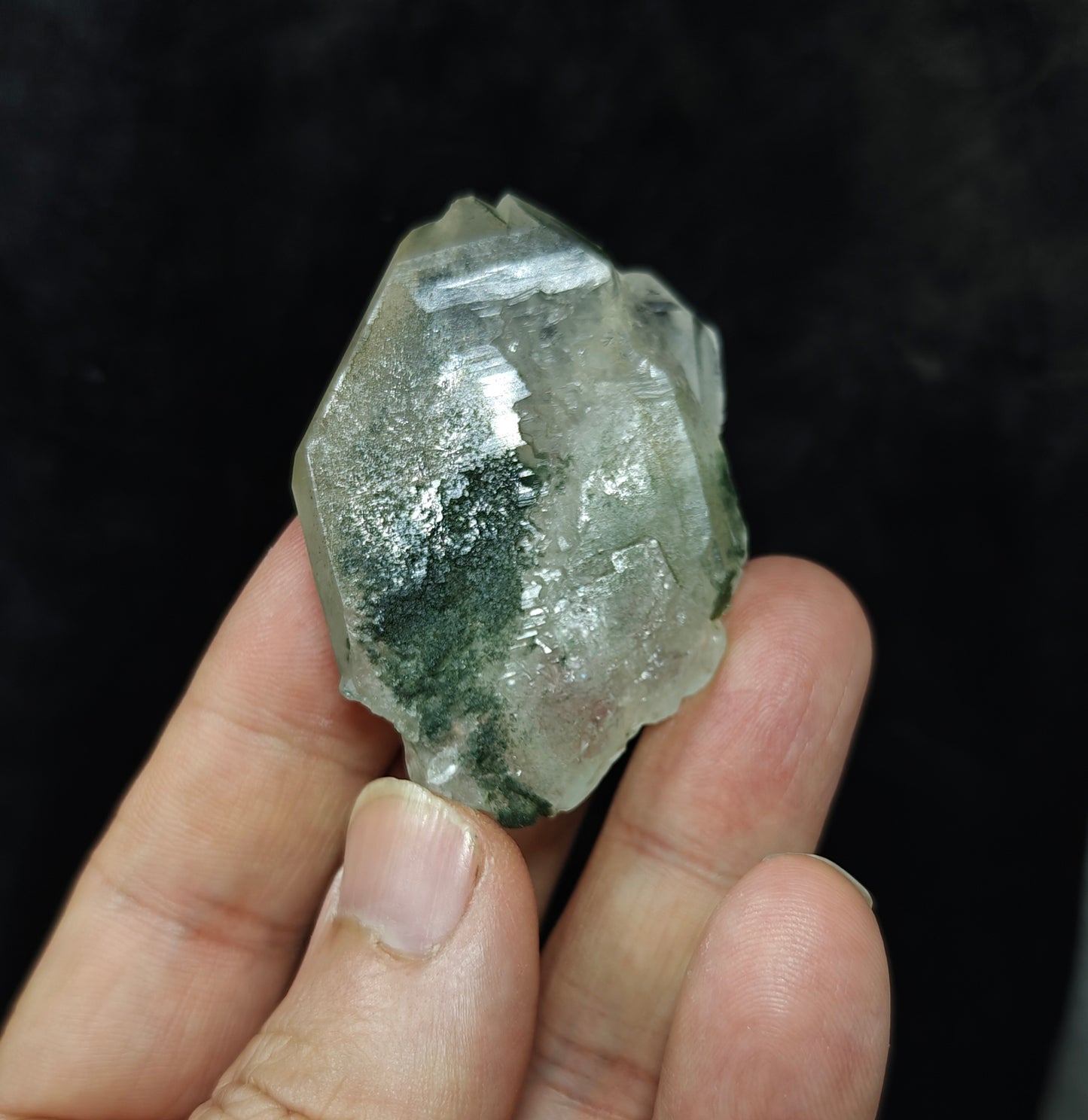 Natural chlorite quartz crystal 40 grams