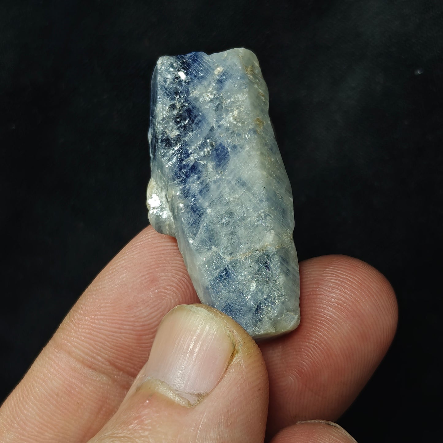 Natural blue sapphire crystal 26 grams