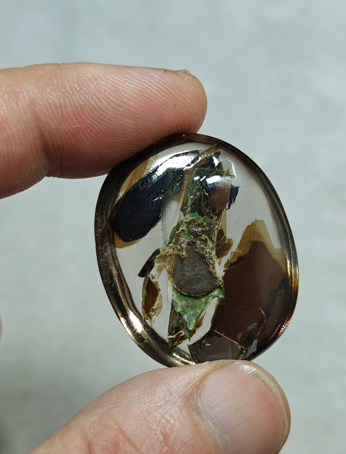 Mica included Quartz cabochon 88 carats