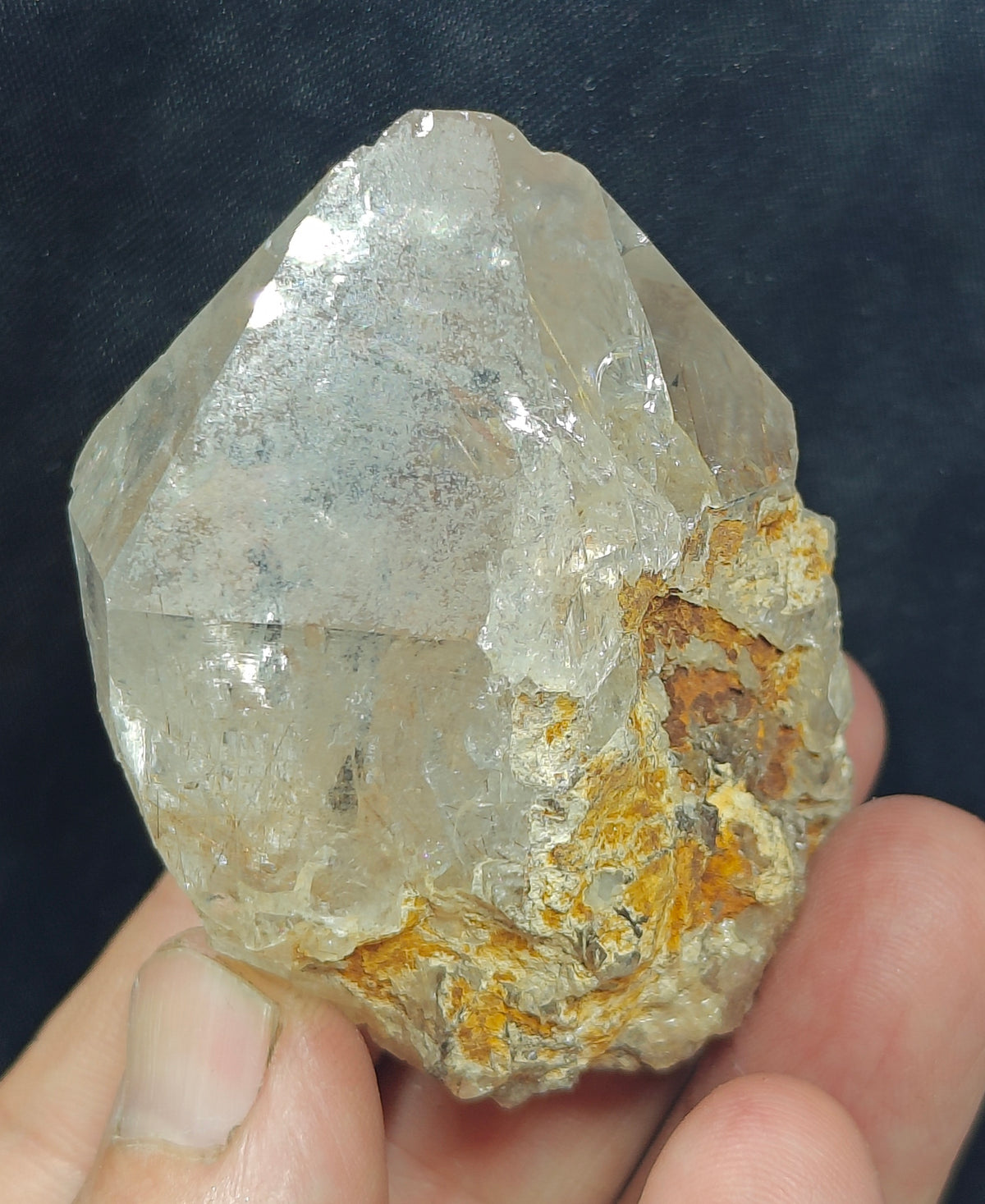 Rutile included quartz Crystal 135 grams