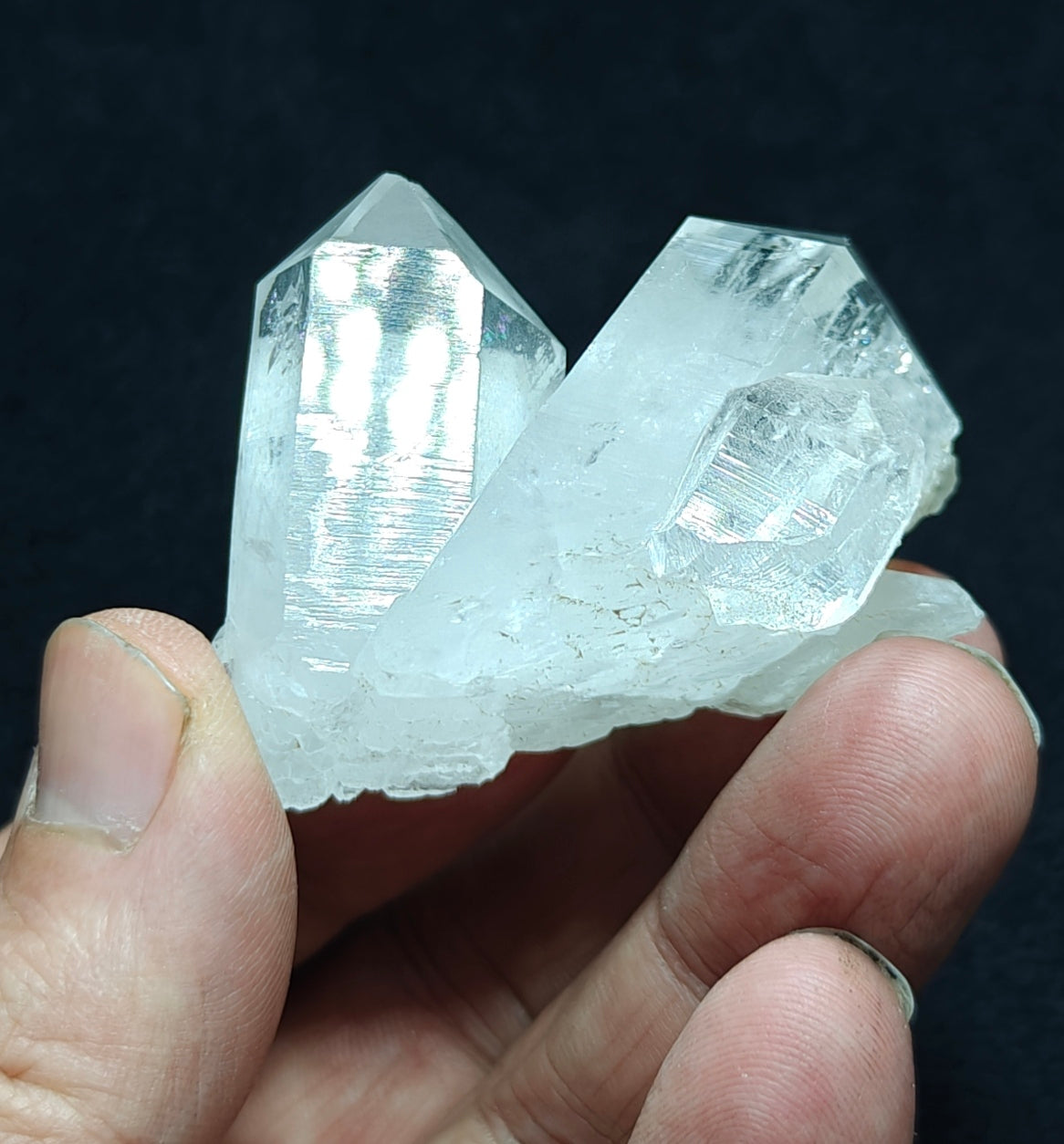 Twin terminated Quartz Crystals interconnected 76 grams