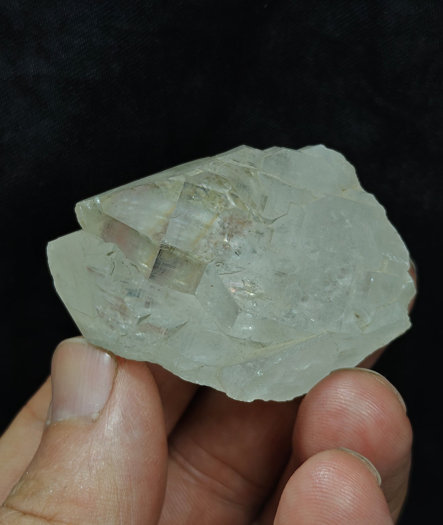 Natural gwindel quartz crystal 58 grams