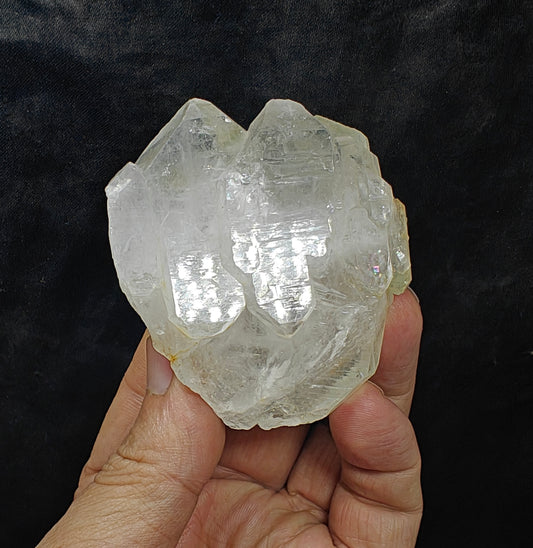 Faden Quartz crystal specimen 135 grams