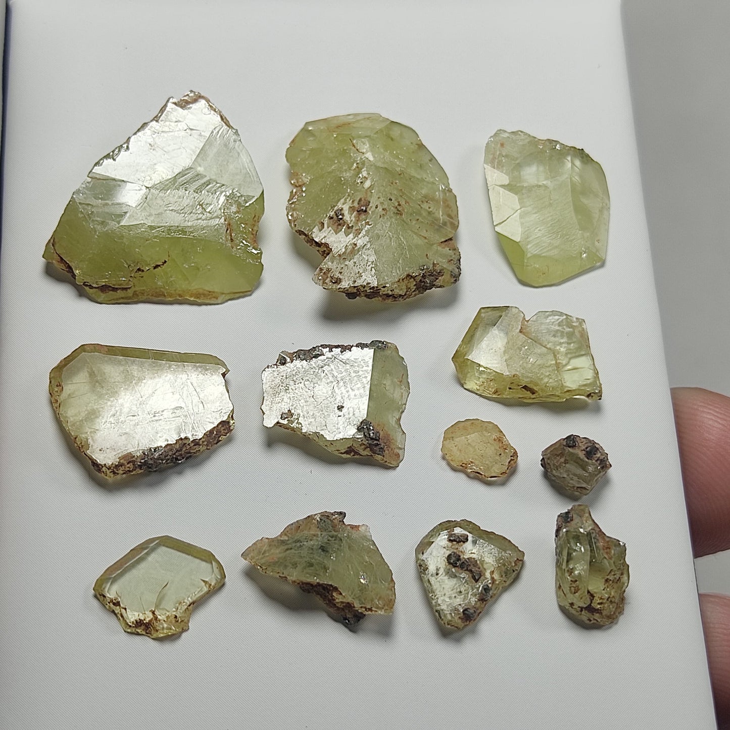 Natural green sphene Titanite crystals 10 grams