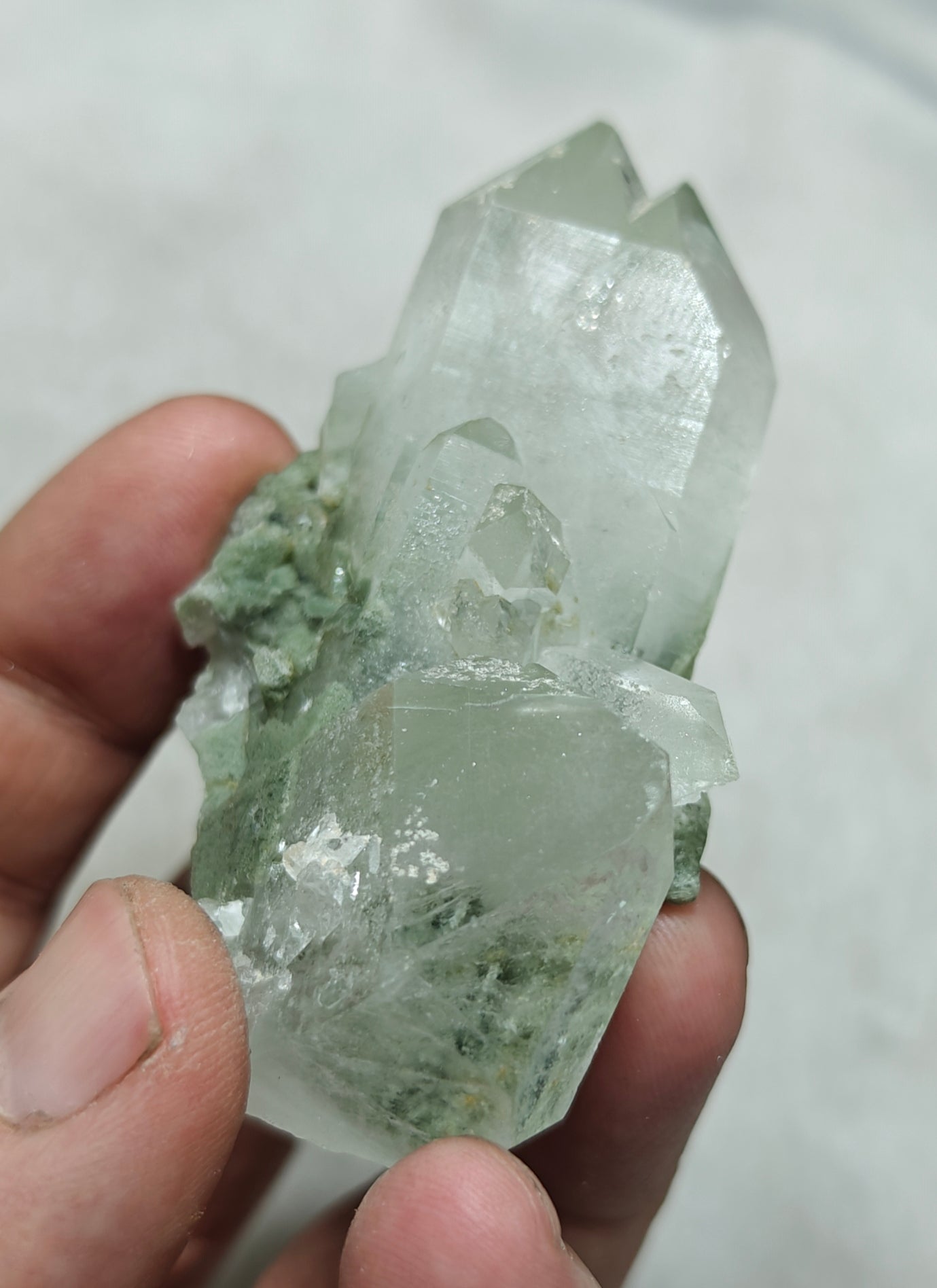 Natural terminated Chlorite Quartz crystals cluster 93 grams