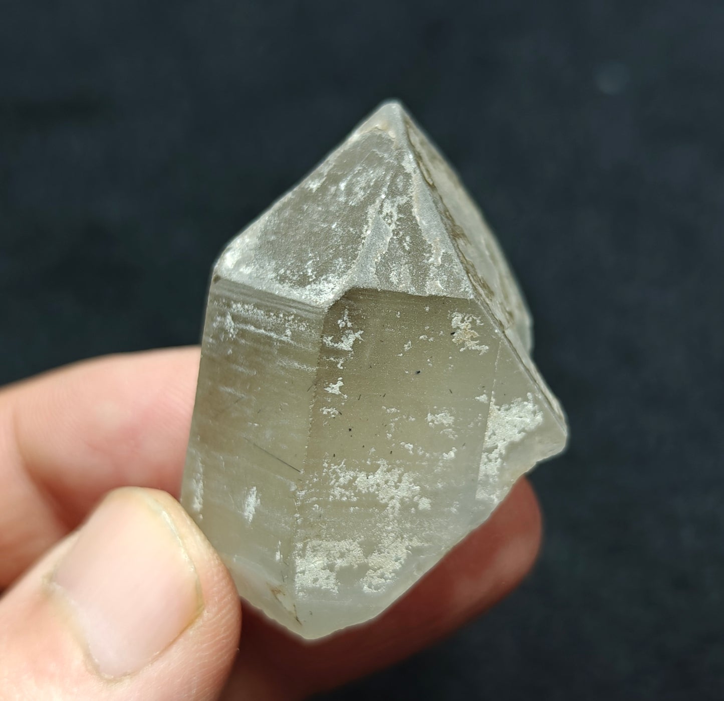 Natural smoky/blue quartz crystal 35 grams