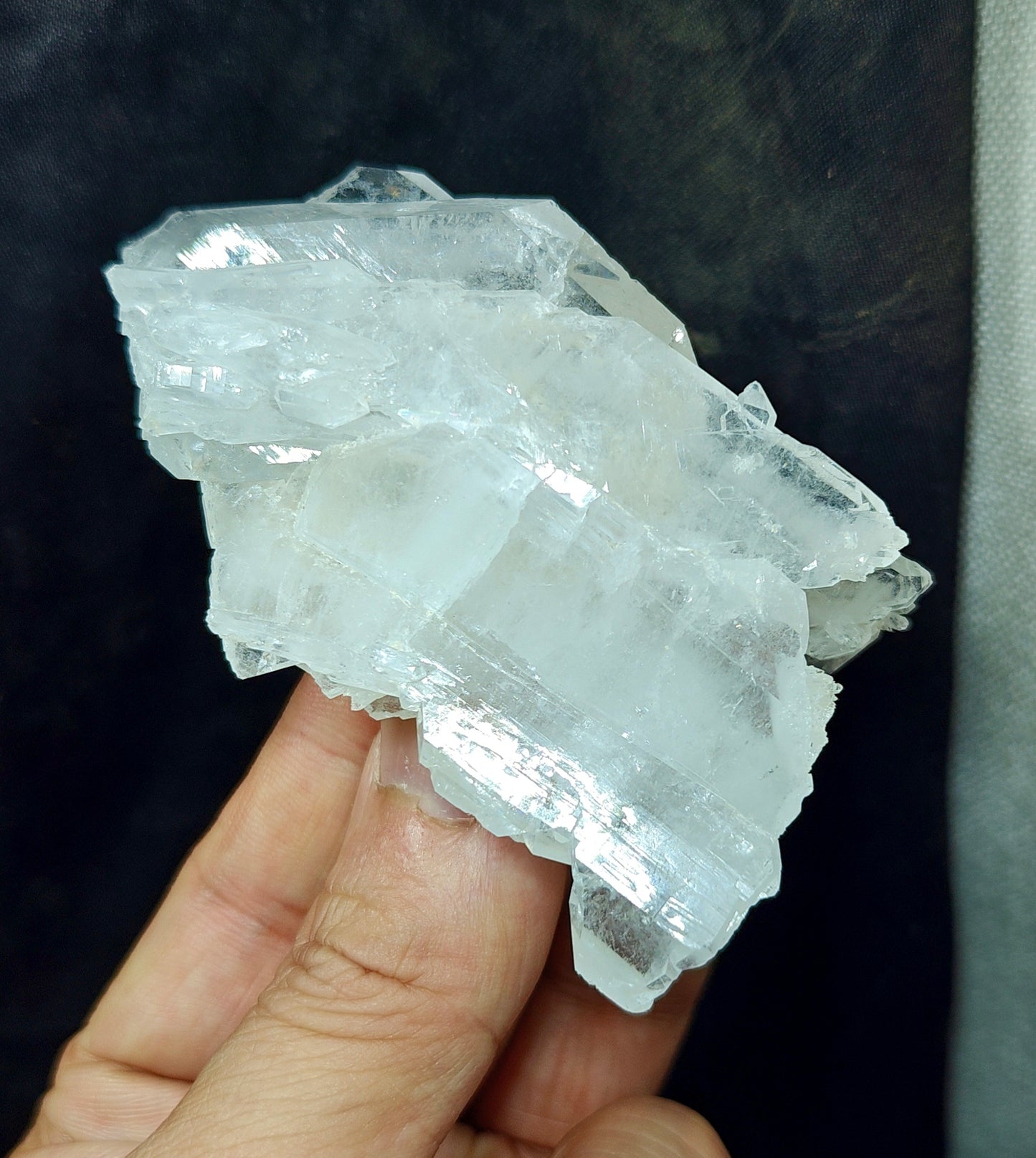 Single beautiful terminated Faden Quartz crystals cluster 114 grams