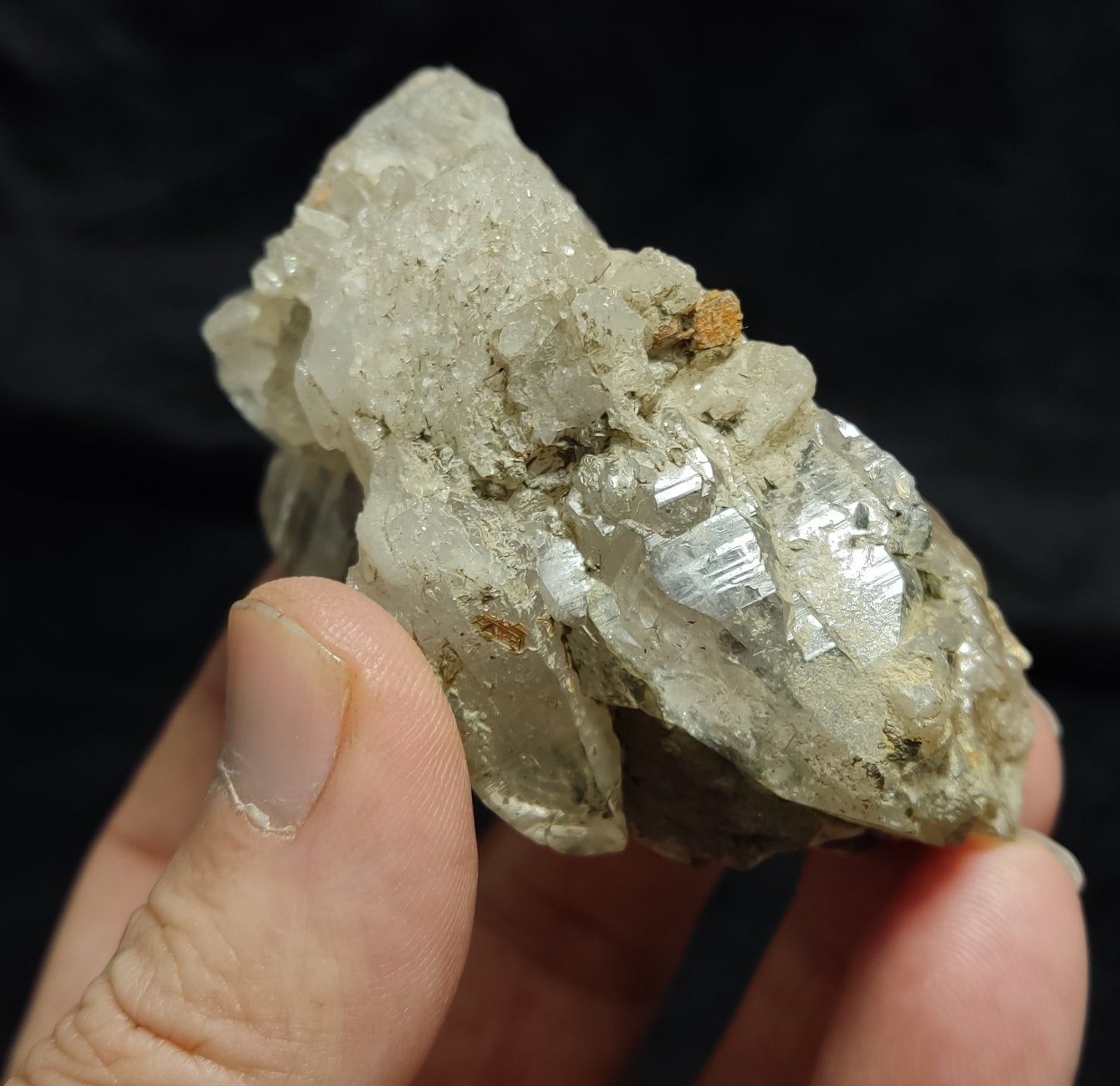 Natural terminated Quartz Crystal Specimen 219 grams