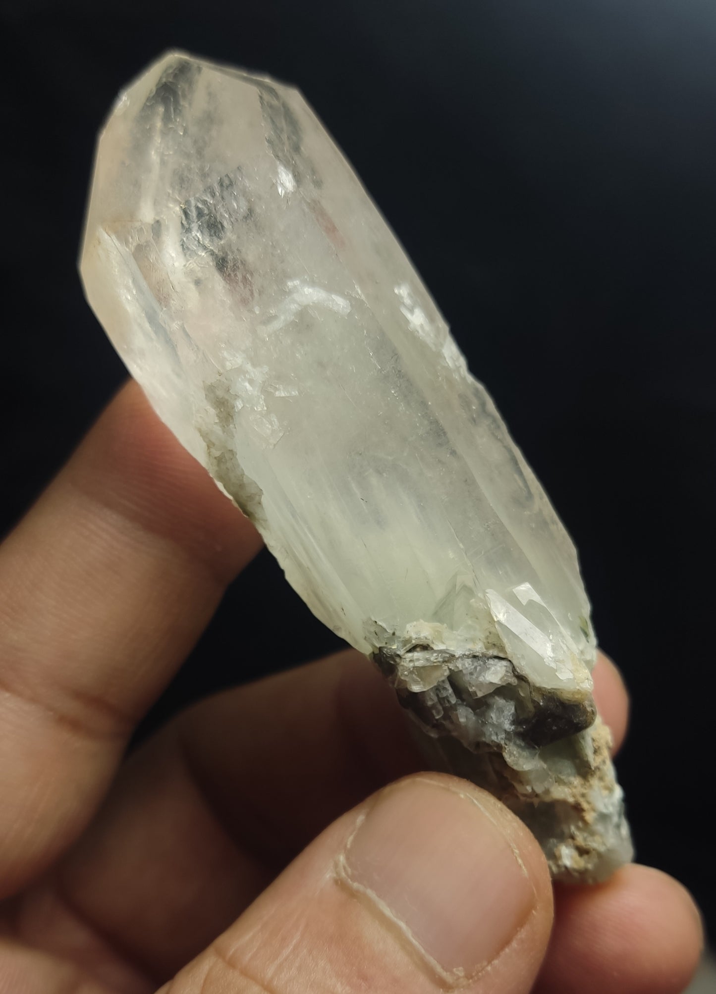 Aesthetic specimen of quartz crystal with unique amphibole inclusion 52 grams