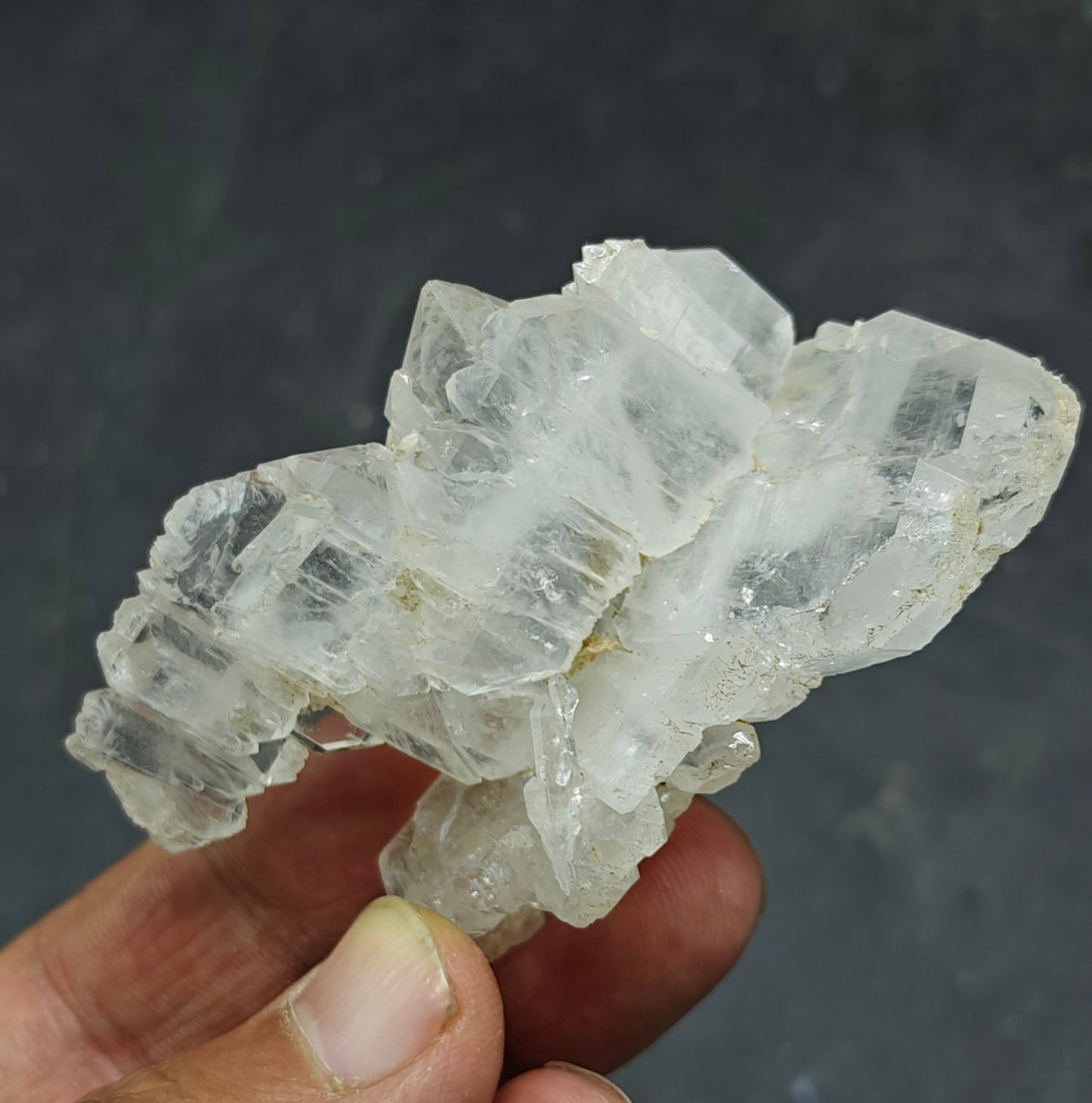 Very aesthetic interconnected faden quartz crystal 53 grams