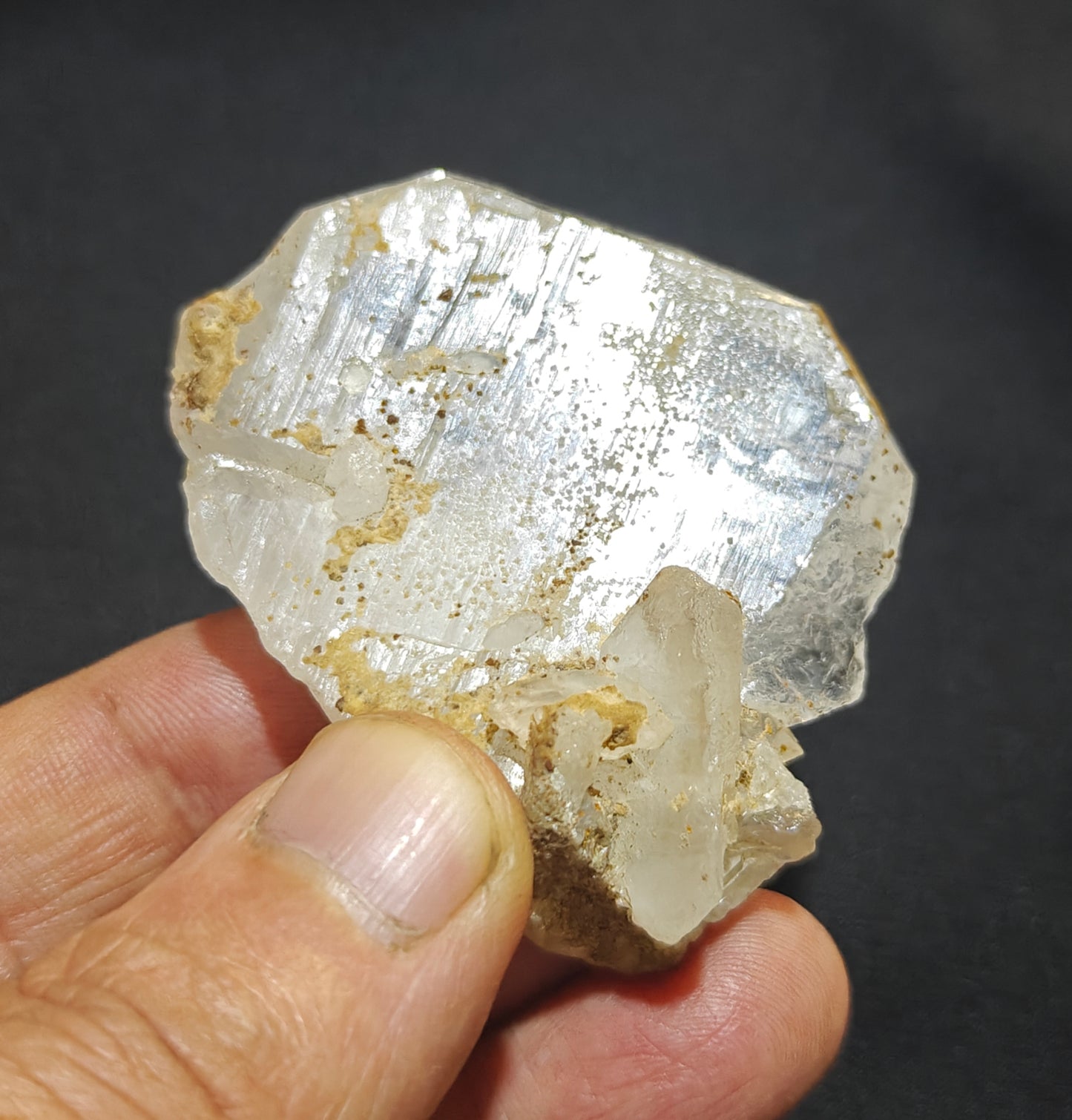 Natural faden quartz crystal 5.5x5x1.5cm