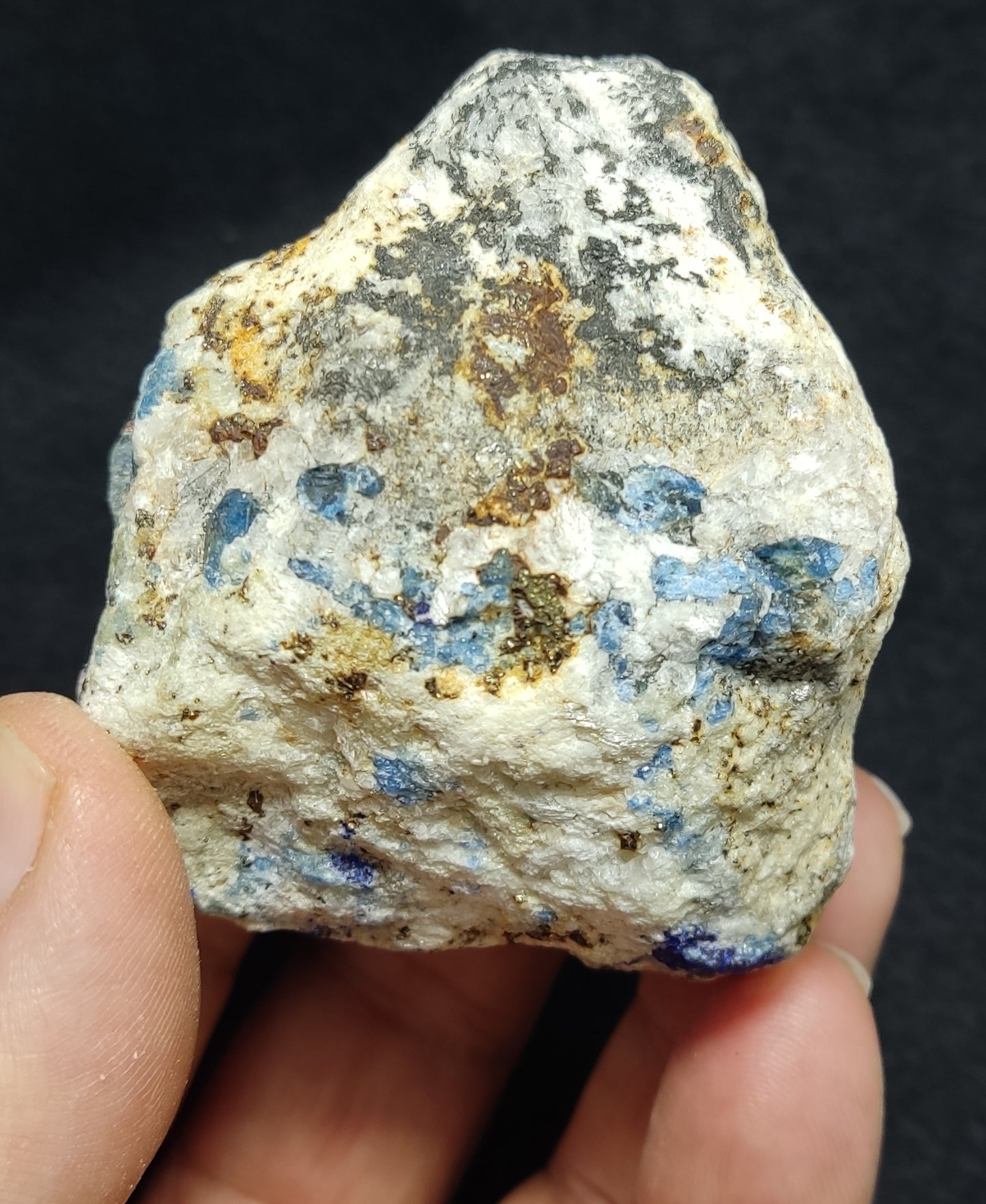 Lazurite/Sodalite/hauynite with Partly Fluorescent 274 grams