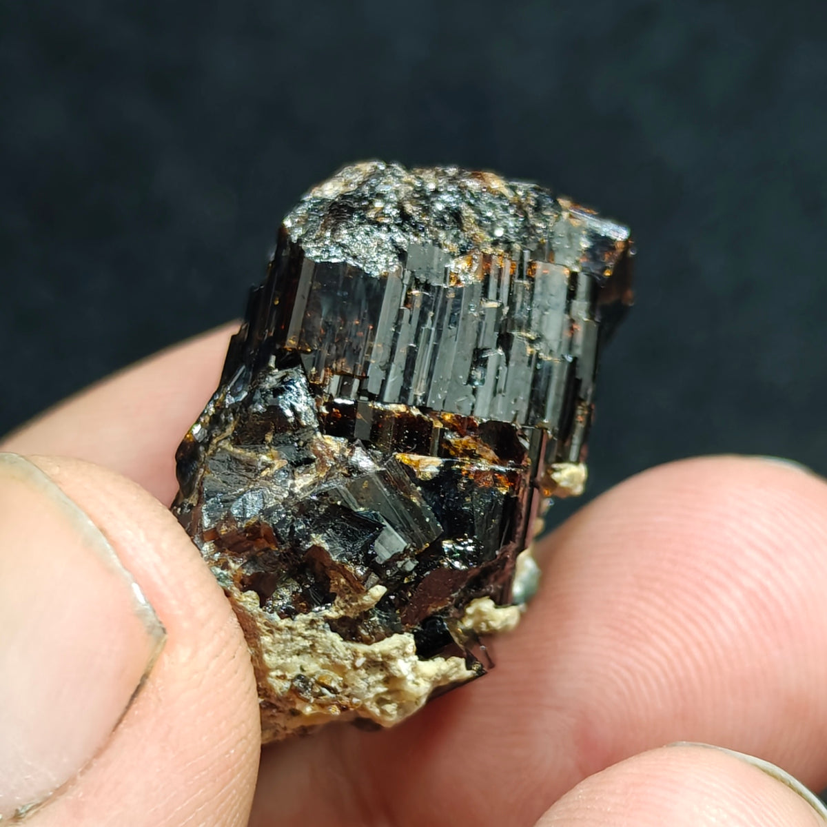 Natural dark brown Vesuvianite 19.5 grams